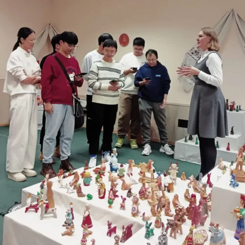 Музей "Забавушка" посетили студенты