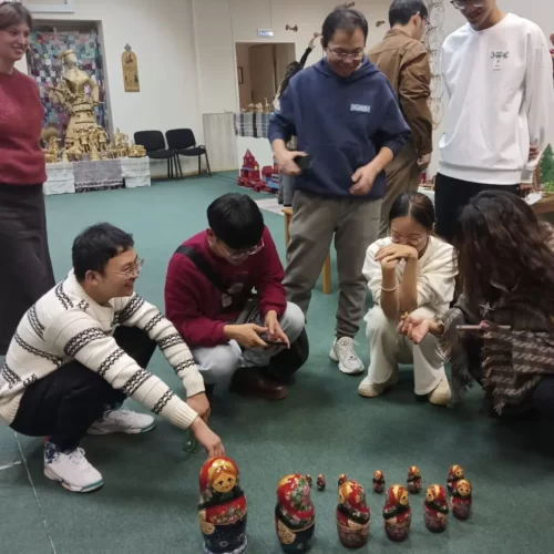 Музей "Забавушка" посетили студенты